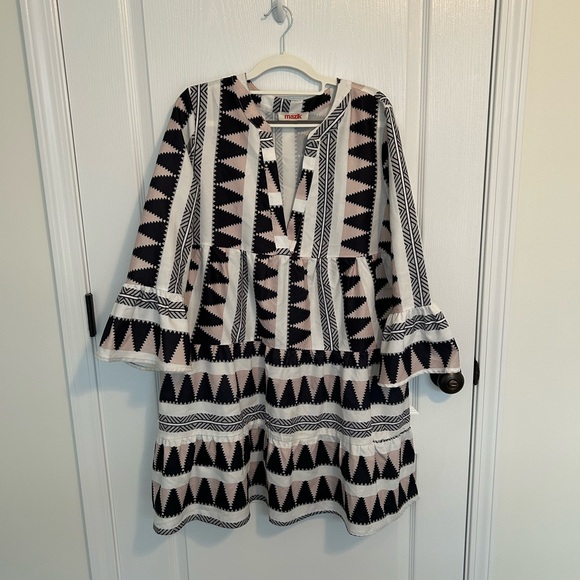 Chic Geometric Pattern Dress - Picture 2 of 4